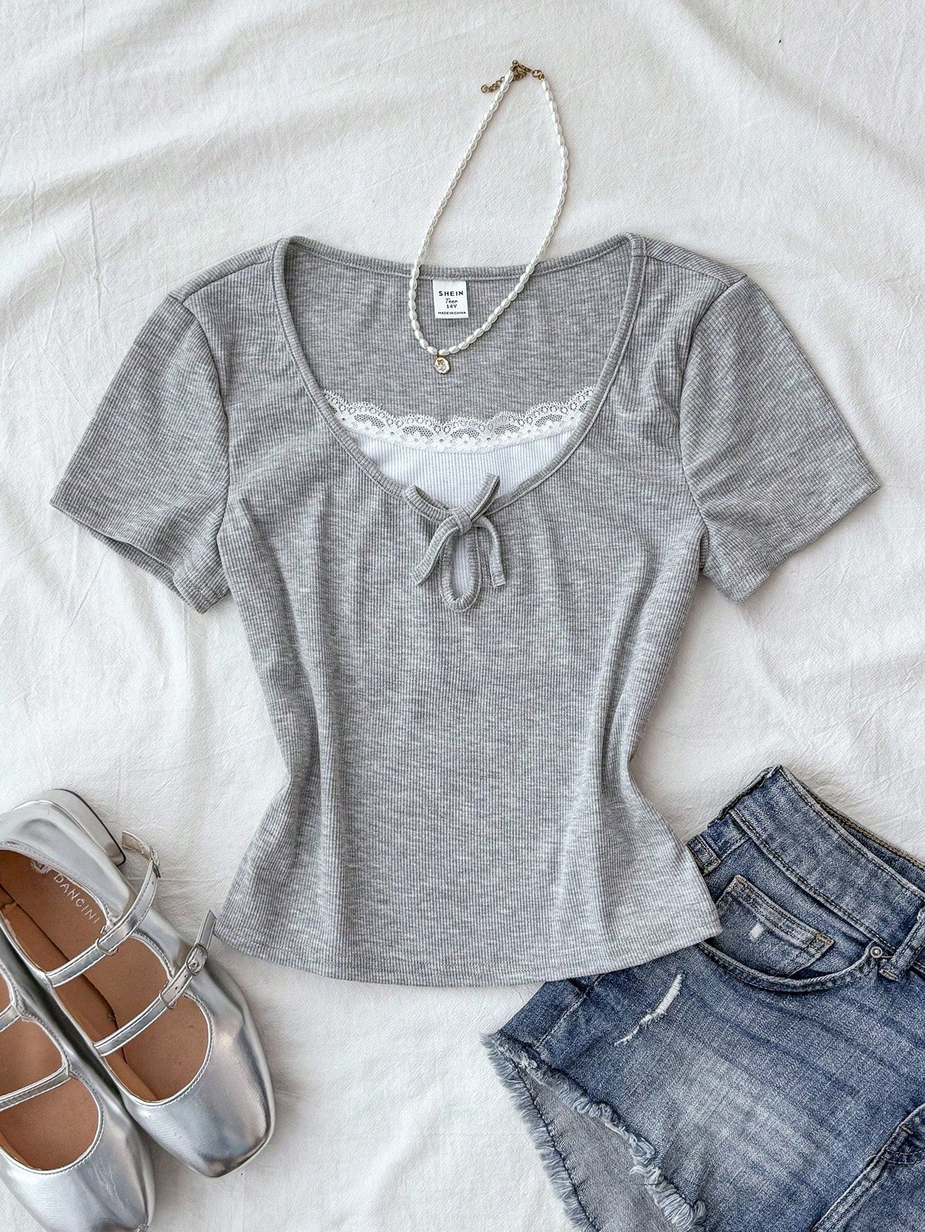 Notch Neck Lace Bow Top – Half Sleeve